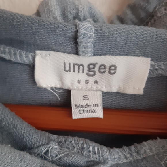 UMGEE hooded sweatshirt elbow cut out pockets - Picture 7 of 7